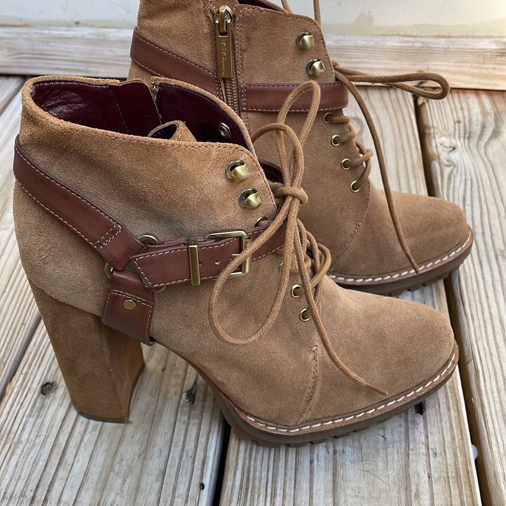 BCBGeneration Henrik Brown Suede Harness Lace-Up Ankle Booties Size 8